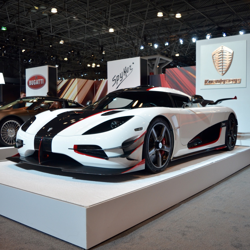 That top-mount wing is insane...